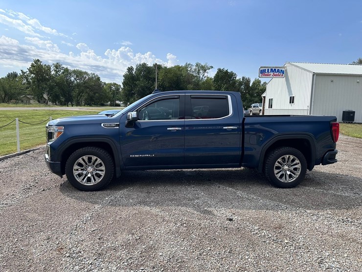 2019-gmc-1500-image-3