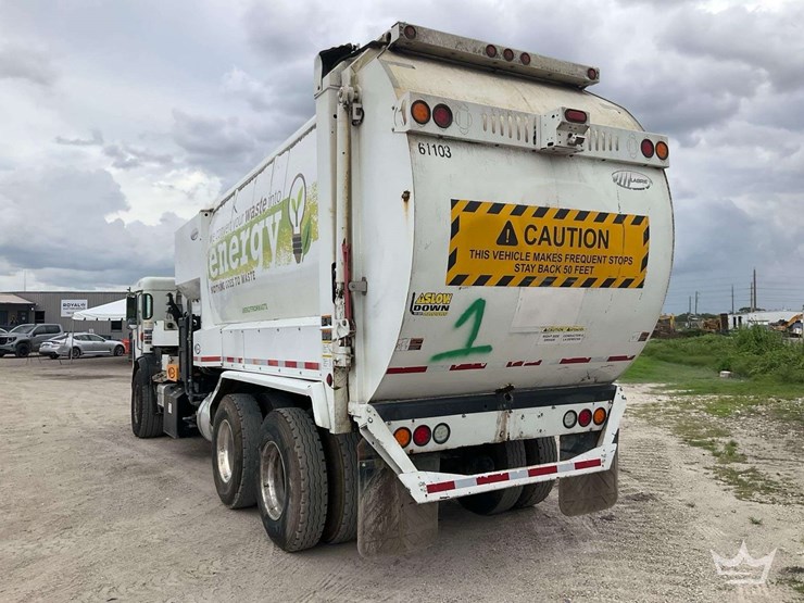 2019-peterbilt-520-image-4