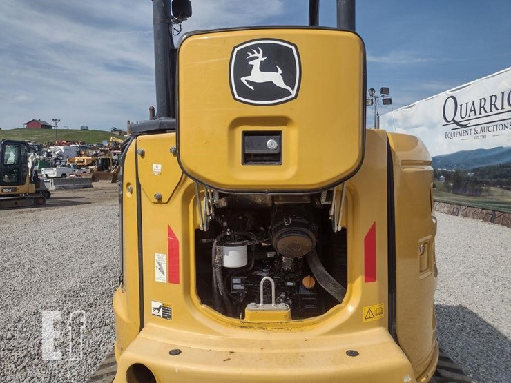 2021-deere-35g-image-34