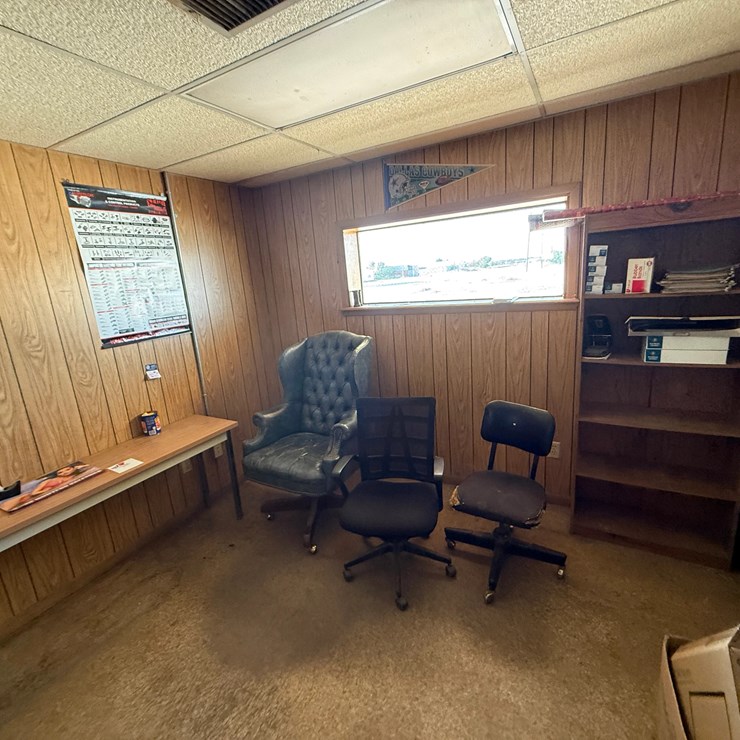 ROOM W/ (2) BOOK SHELVES, 5’x2’ TABLE, & (3) CHAIRS