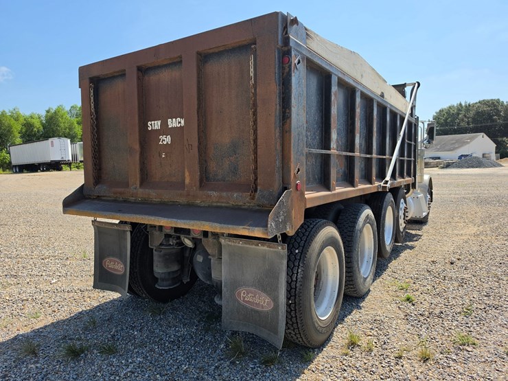 2005-peterbilt-379-image-8