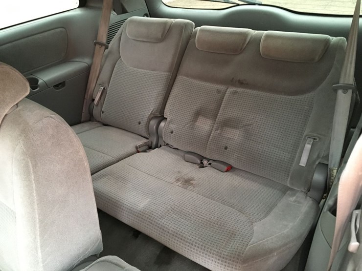 2008-toyota-sienna-ce-image-13