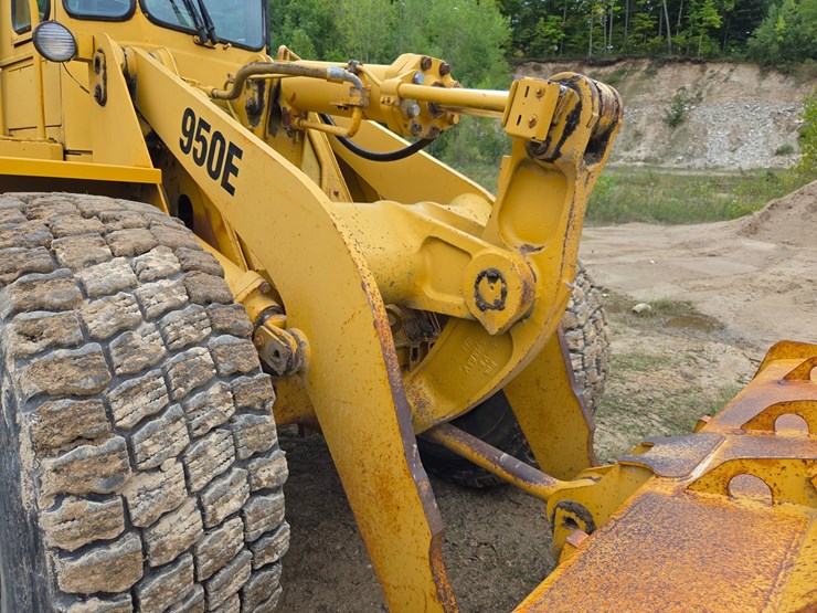 caterpillar-950e-image-13