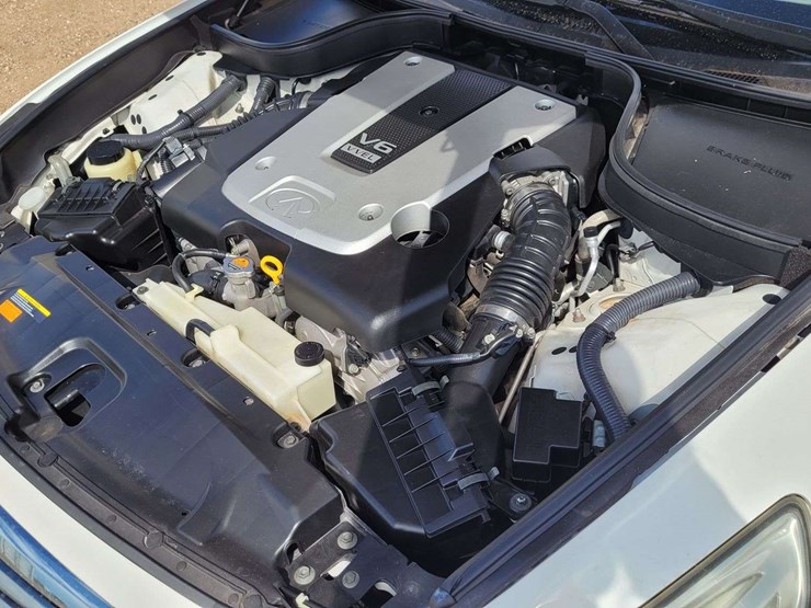 2015-infiniti-q40-sedan-4d-image-20