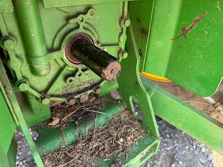 2018-john-deere-4066m-image-15