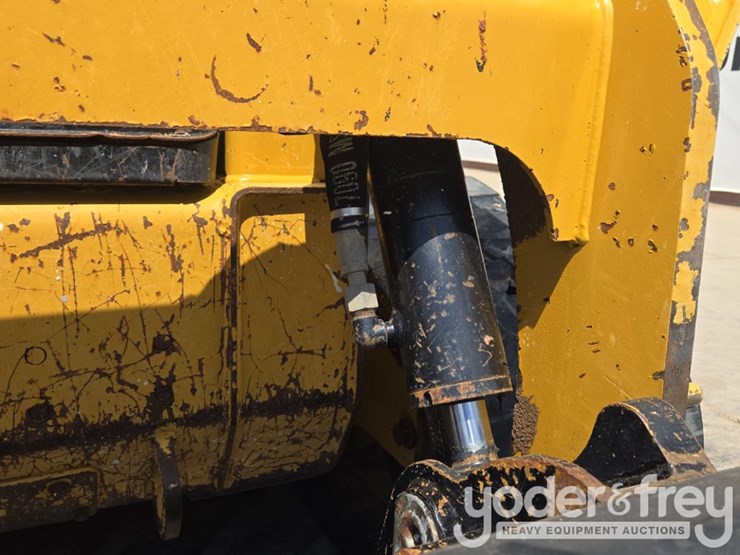 2023-caterpillar-259d3-image-20