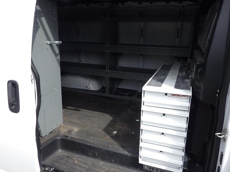2017-utility-van-image-17
