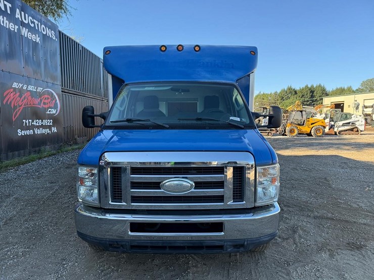 2014-ford-e350-image-7