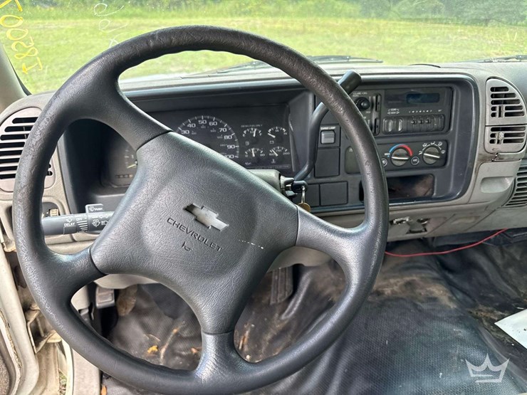 2000-chevrolet-3500-image-12