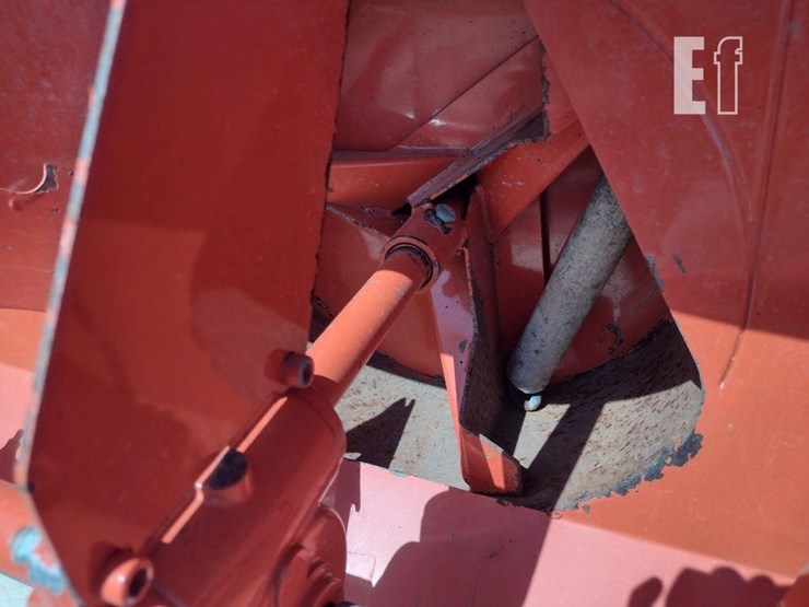 kubota-t2724-image-8