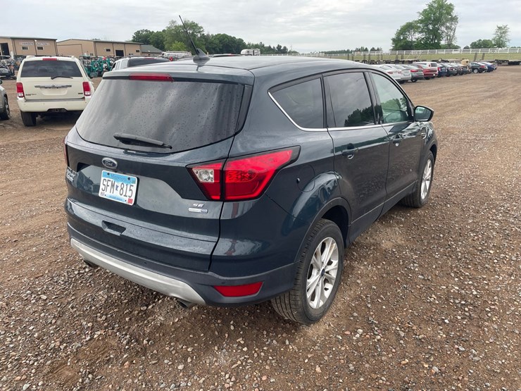 2019-ford-escape-image-3