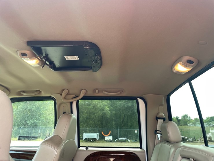 2004-ford-f350-image-25