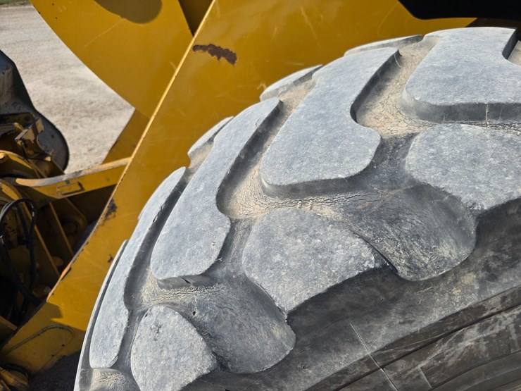 2016-caterpillar-930m-image-50