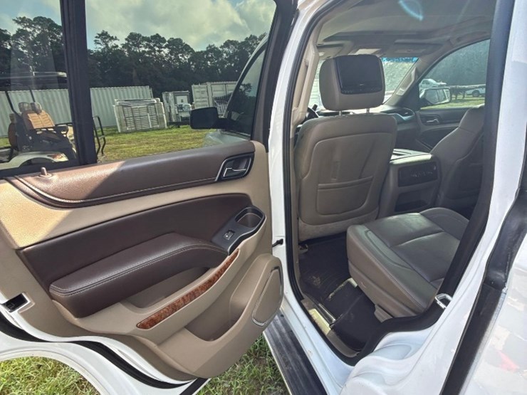 2015-chevrolet-tahoe-image-7