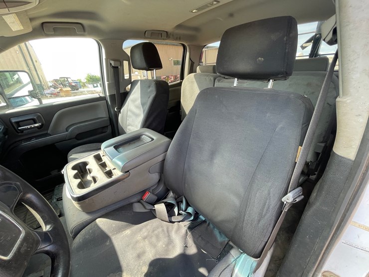 #1472-•-2019-gmc-sierra-pickup-truck-(has-mn-title)-image-30
