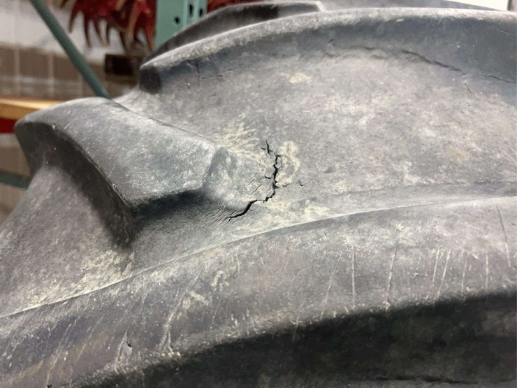 (2)-24.5-32-traction-tires-image-15