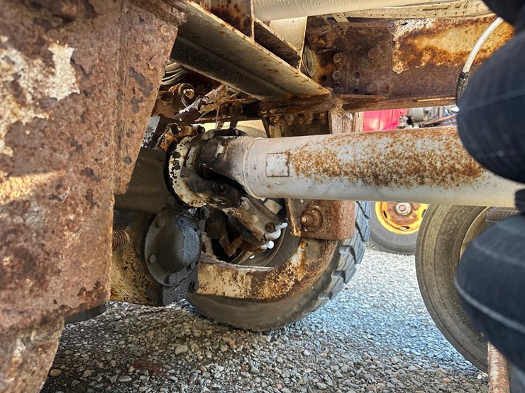 2004-caterpillar-c13-image-105