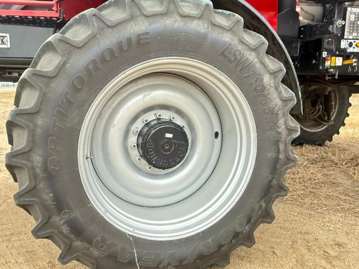 2024-case-ih-trident-5550-image-8