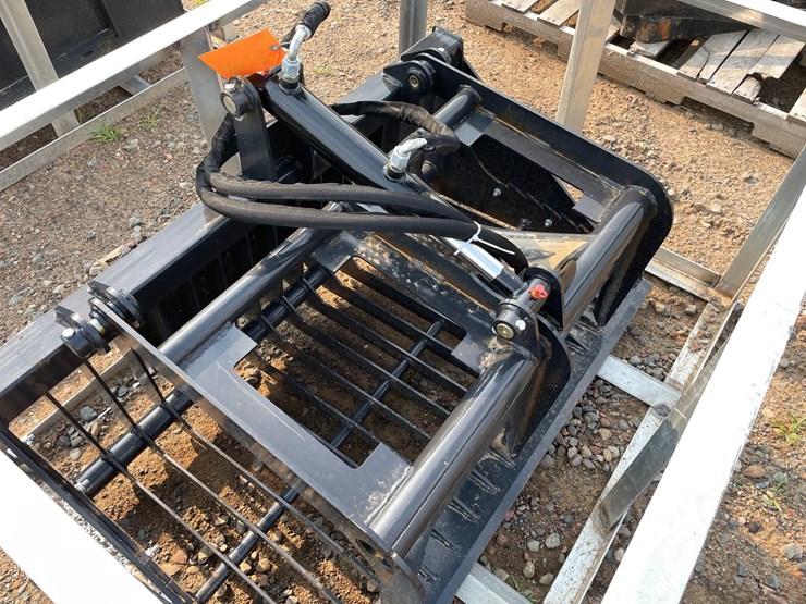 #2036-•-2026-unused-land-honor-mini-skid-steer-grapple-bucket-image-5