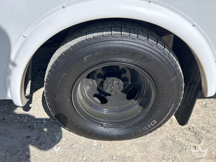 ford-e450-image-26