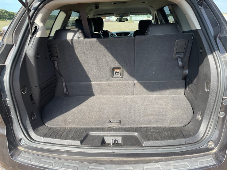 2016-chevrolet-traverse-image-13