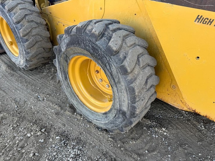 2014-caterpillar-262d-image-16
