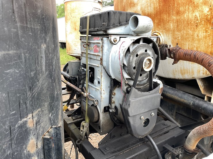 #1458-•-2001-freightliner-flatbed-truck-with-vac-excavator-system-(has-mn-title)-image-11