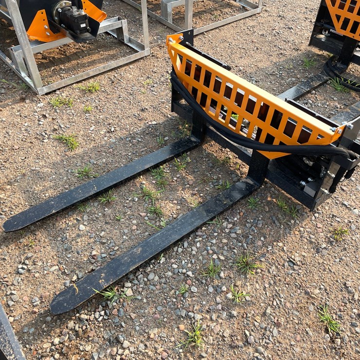 #2009 • 2026 Unused Land Honor Heavy Duty Hydraulic Fork and Frames