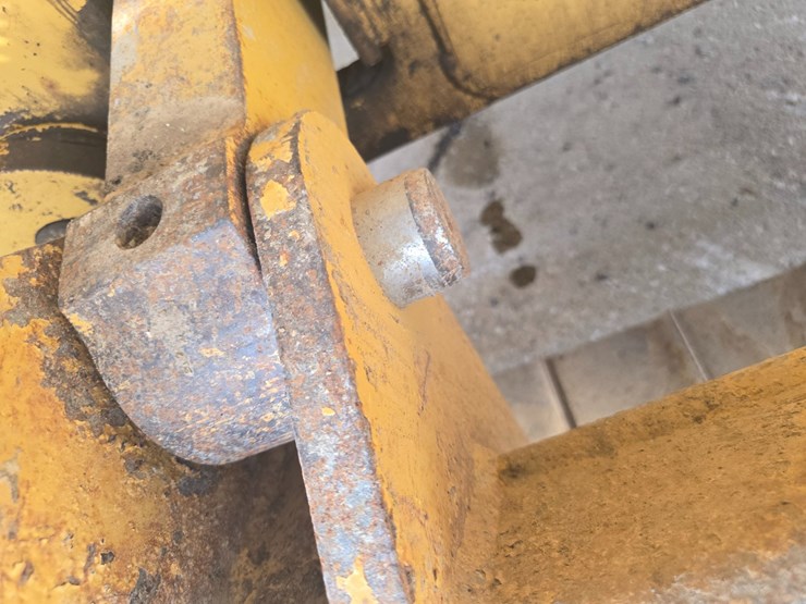 2002-caterpillar-d6m-lgp-image-85