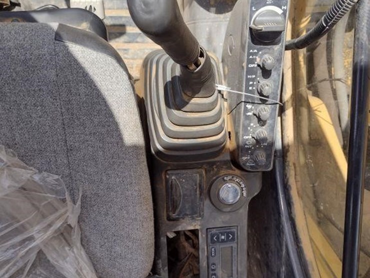 deere-270c-lc-image-8