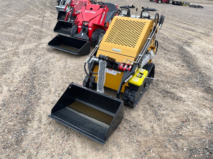 #5514-•-2026-agt-compact-track-loader-image-2
