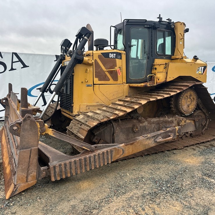 CATERPILLAR D6T LGP
