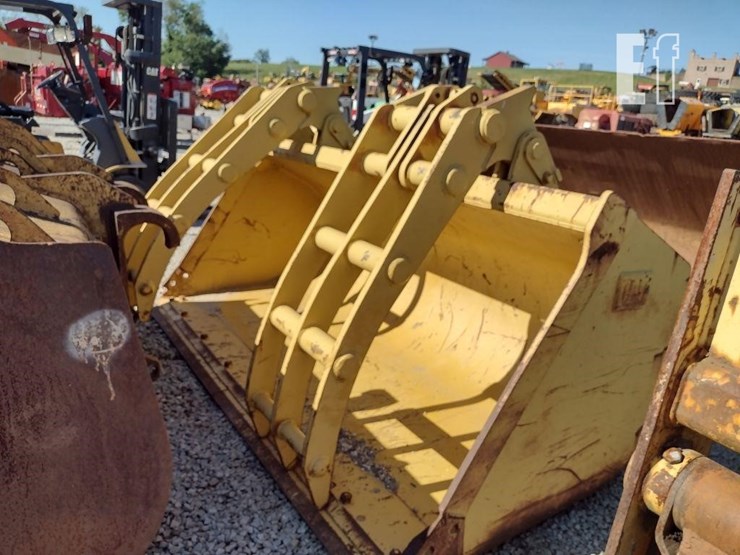 caterpillar-930g-image-1