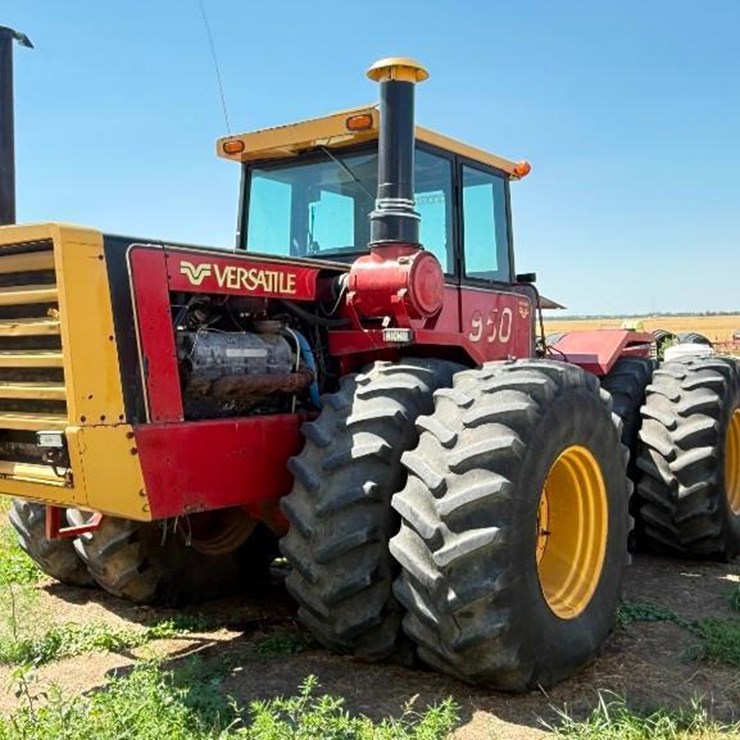 1977 VERSATILE 950