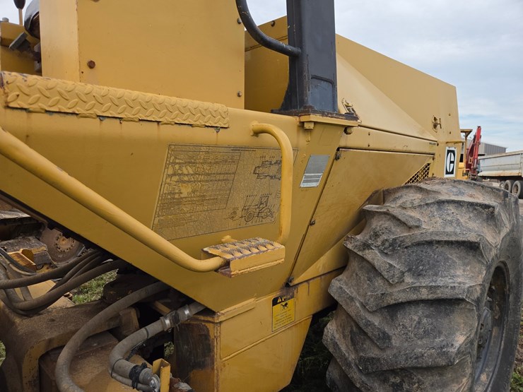 caterpillar-cp-553-image-16