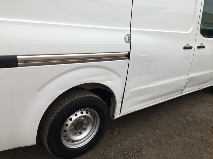 2021-nissan-nv2500-image-19
