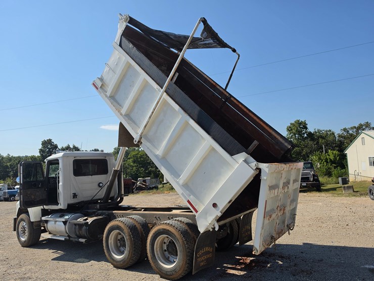 1996-mack-ch600-image-19