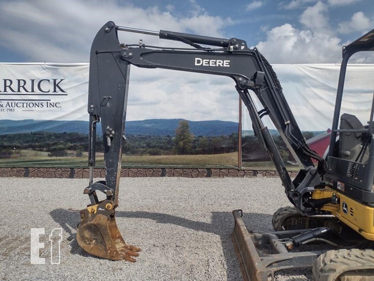 2021-deere-35g-image-21