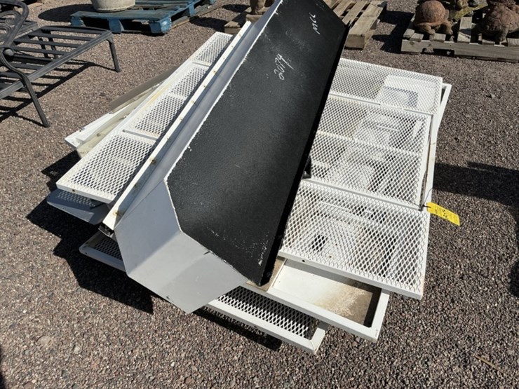 pallet-of-asst-steel-racks-image-4