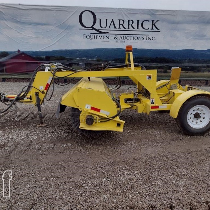 17 SWEEPSTER HYD SWEEPER 8 FT BROOM^BOOK^ 5090
