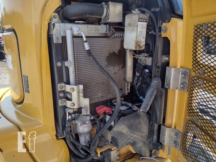 2014-deere-35g-image-33