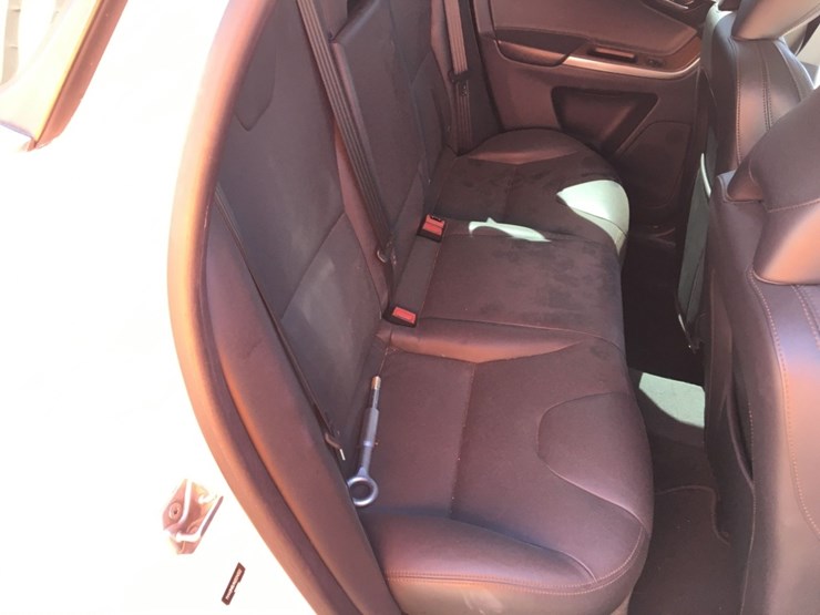 2017-volvo-xc60-image-11