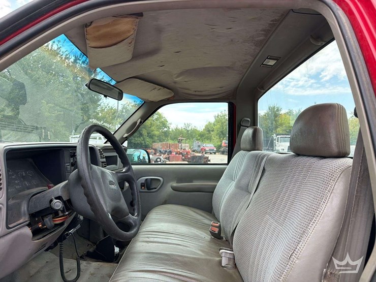 1998-chevrolet-silverado-2500-image-23