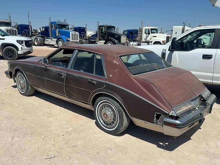 1985-cadillac-seville-image-4
