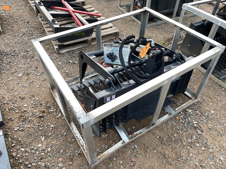 #2029-•-2026-unused-land-honor-mini-skid-steer-grapple-bucket-image-1