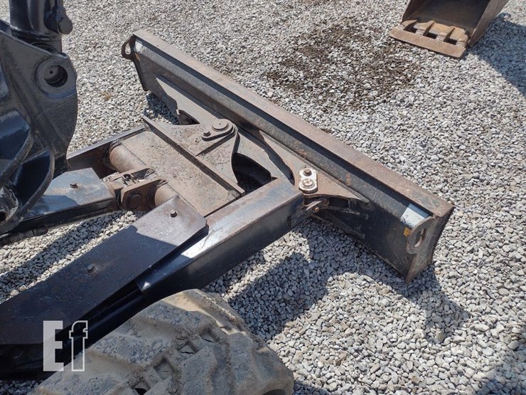 2014-deere-35g-image-19