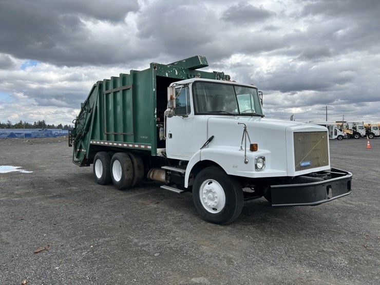 1995-white-gmc-wb-t/a-garbage-truck-image-7
