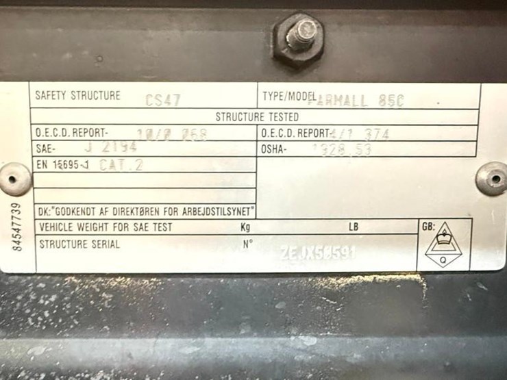 2014-case-ih-farmall-85c-image-15