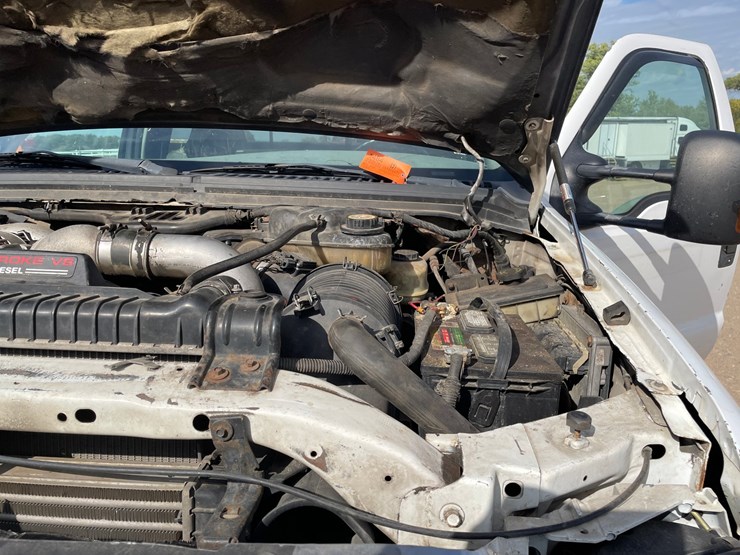 2003-ford-f550-image-25