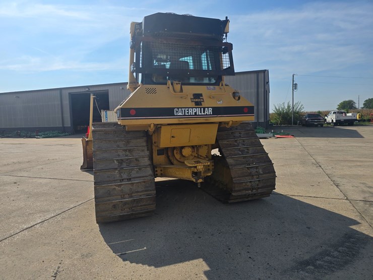 2002-caterpillar-d6m-lgp-image-11